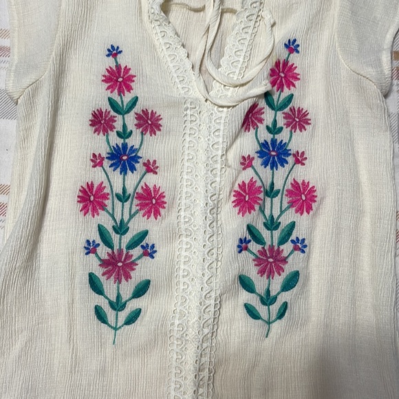 Lightweight shirt, brand blue pepper, size Large color beige - Picture 3 of 4